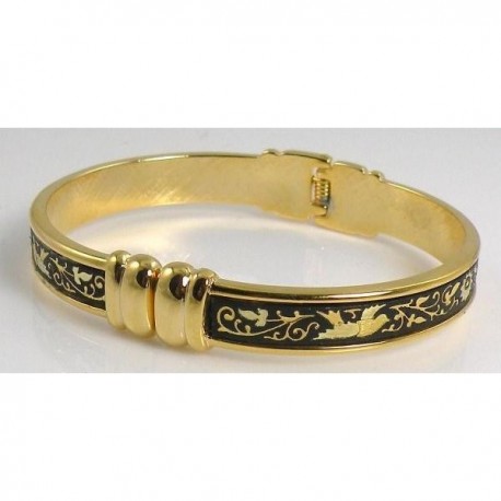 Damascene Gold Bird Bangle Bracelet 65x57mm Oval